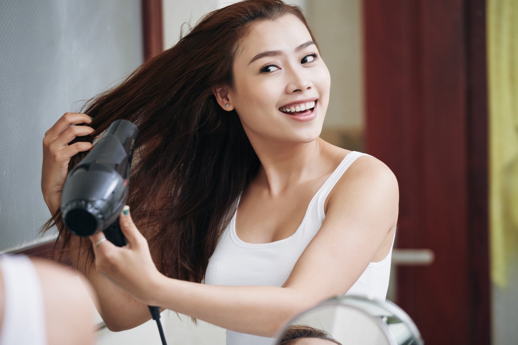 Why Protecting Your Scalp Before Bleaching or Dyeing is Essential